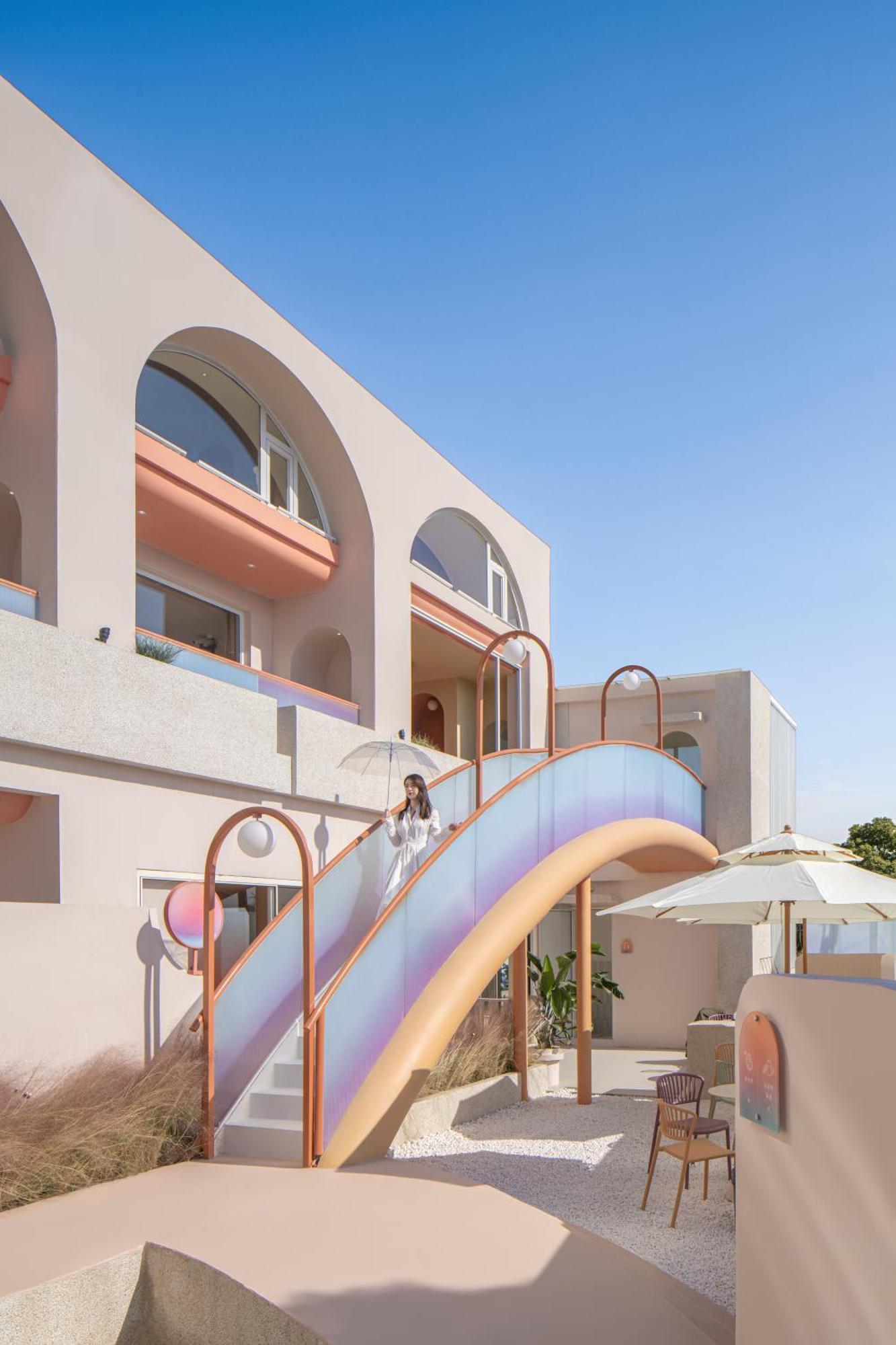 Qi Meng Rainbow Bridge Subbranch Hotel