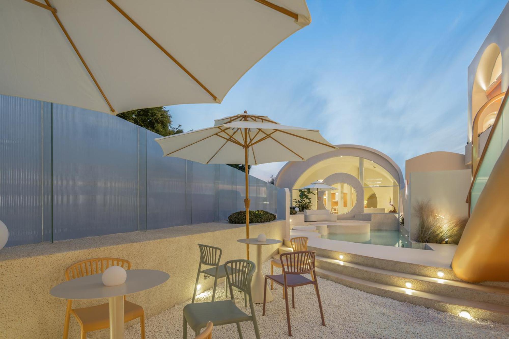 Qi Meng Rainbow Bridge Subbranch Hotel