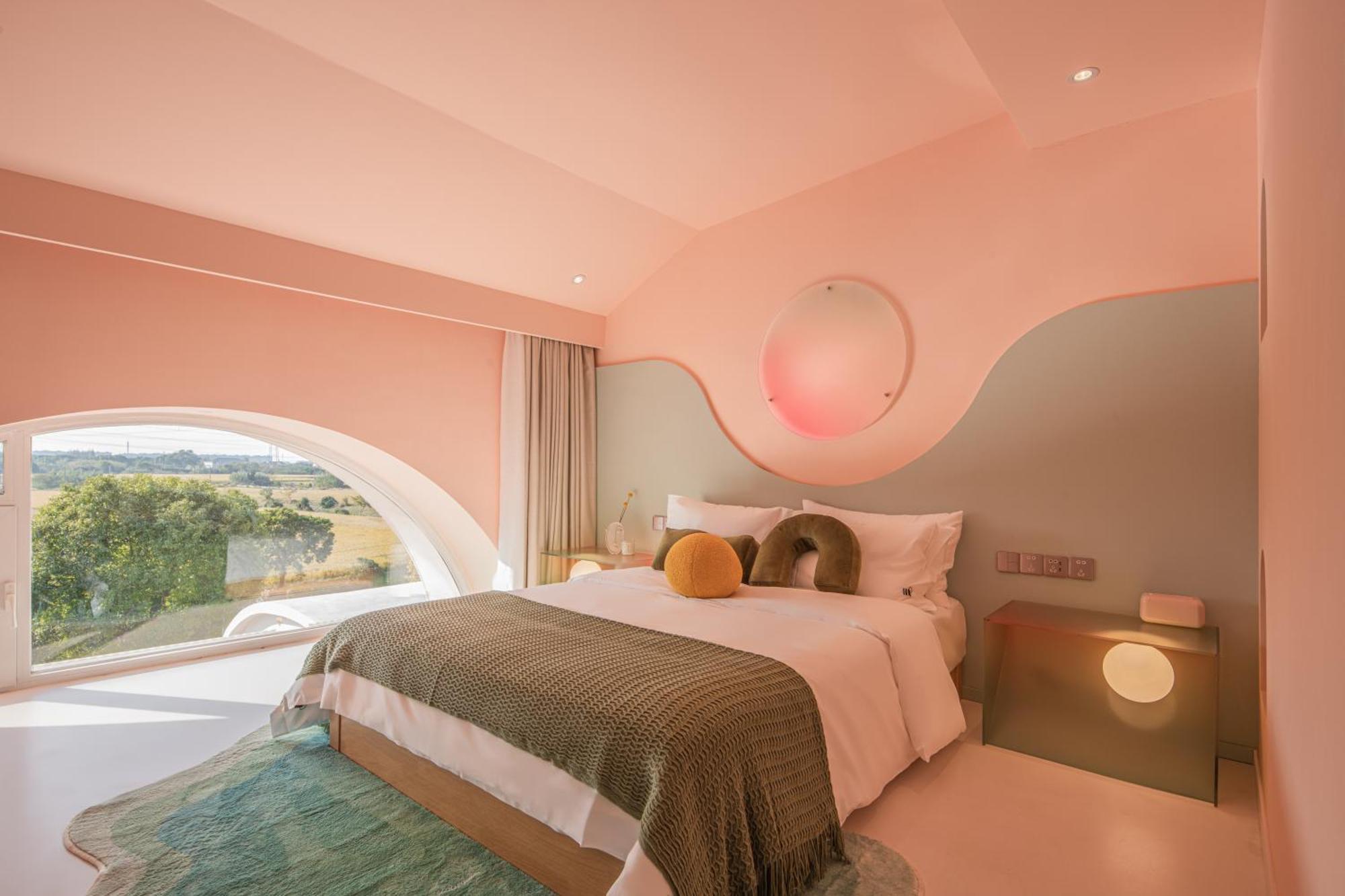 Hotel Qi Meng Rainbow Bridge Subbranch 4*